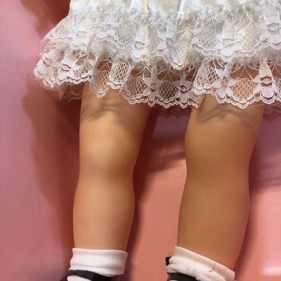 Vintage Satin ‘n Lace 18” Doll Eugene Doll Co. 1991 - Picture 9 of 12